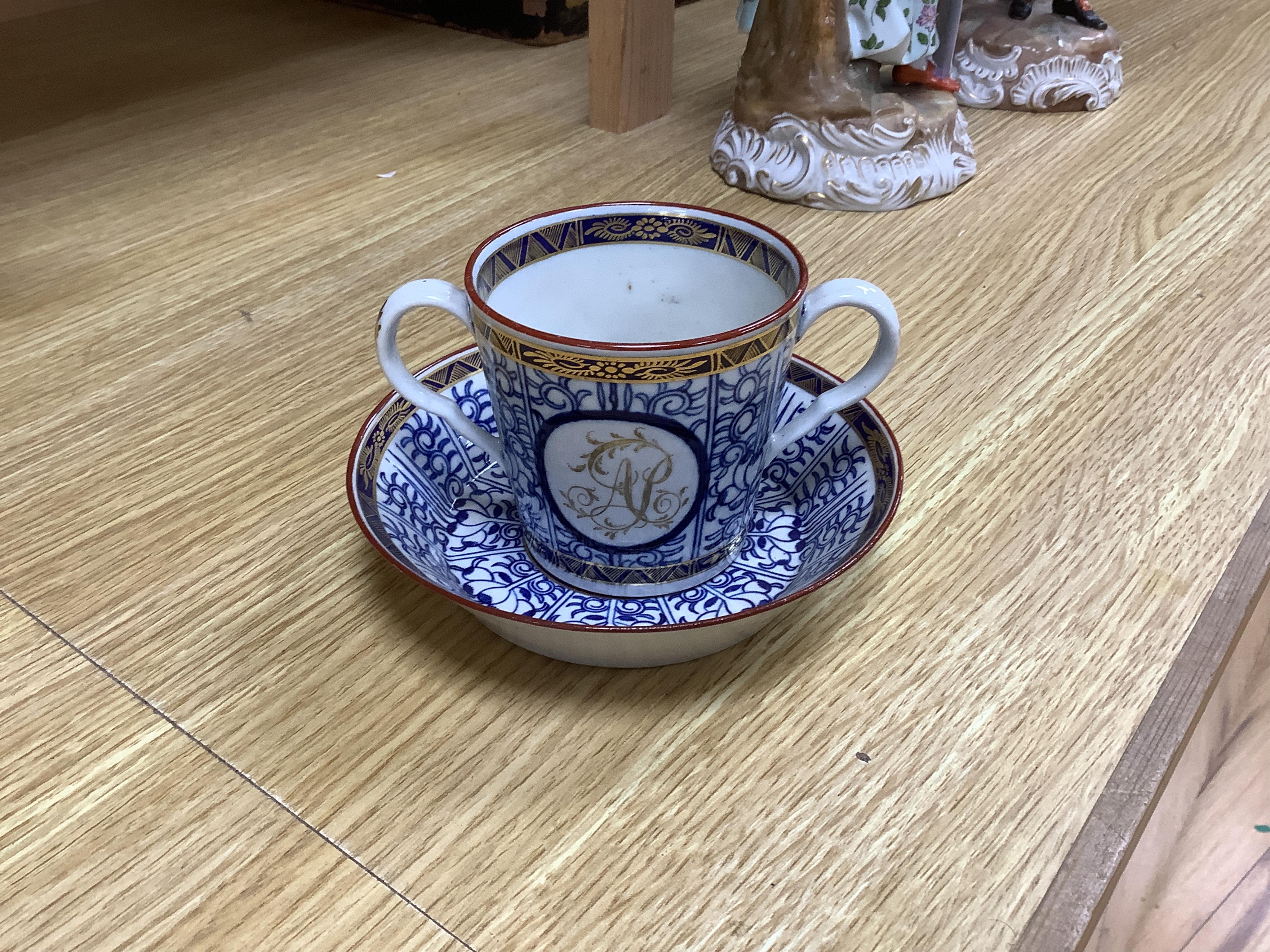 A collection of Worcester Royal Lily pattern tea and coffee wares, late 18th/early 19th century, largest 22cm wide